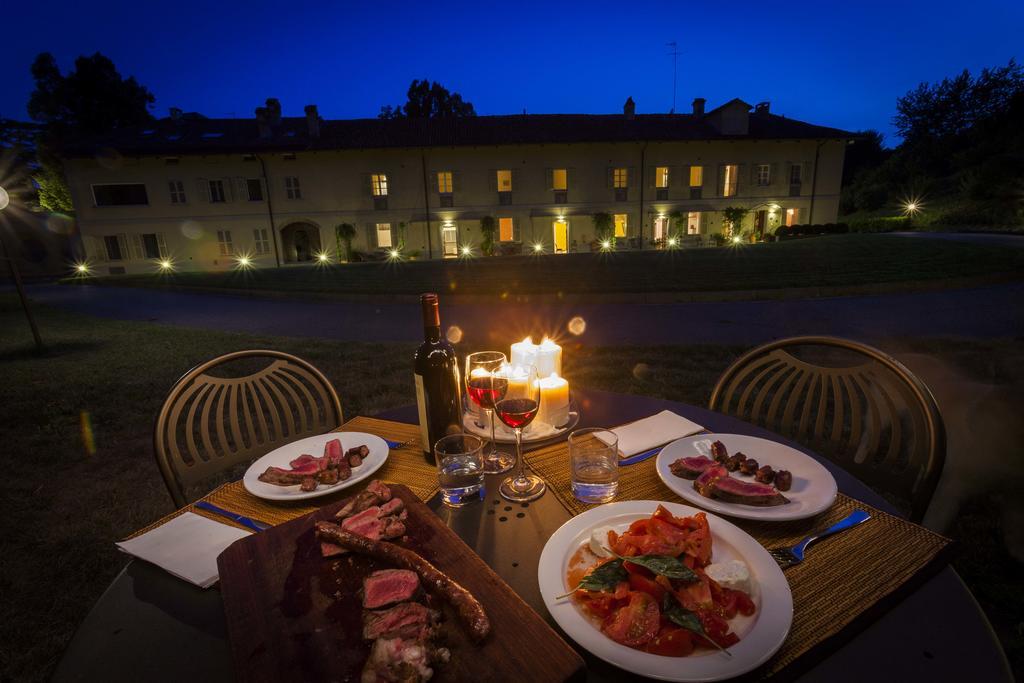 ホテルBricco Pogliani CastellʼAlfero エクステリア 写真